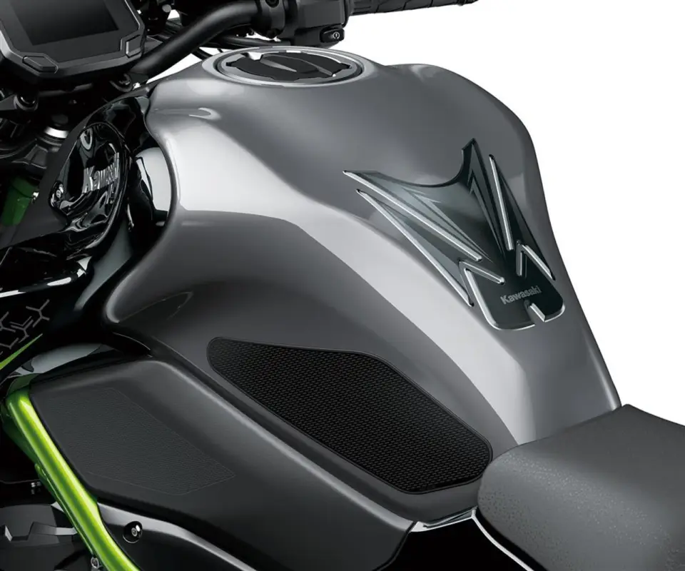 Originální Knee Pady pro Kawasaki Z900 / Z900 SE Rychlé Dodání