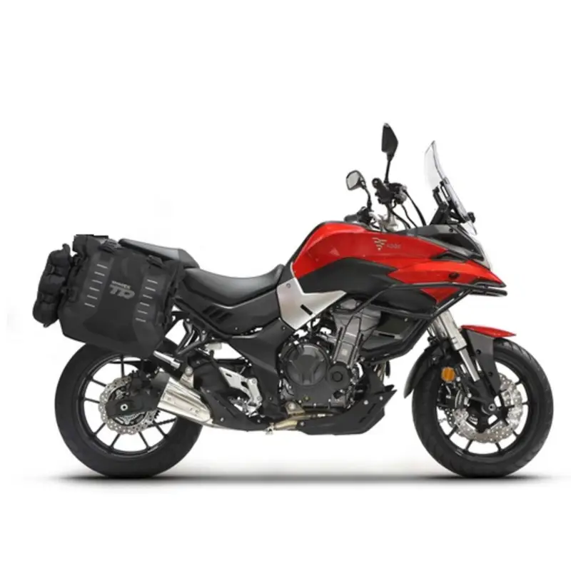 Sada bočních adventure brašen SHAD TERRA TR40, včetně montážní sady SHAD VOGE 500 DS/ DSX Must-Have