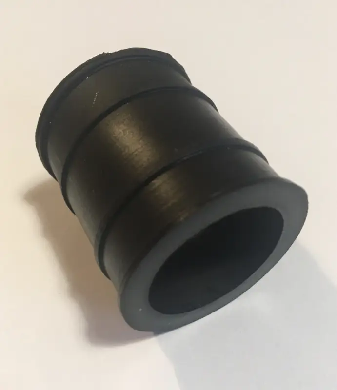 M.C. gumový spoj mezi difuzorem s koncovkou výfuku KTM / HUSQVARNA / BETA průměr 30 mm, délka 40 mm (AV3407) Výprodej