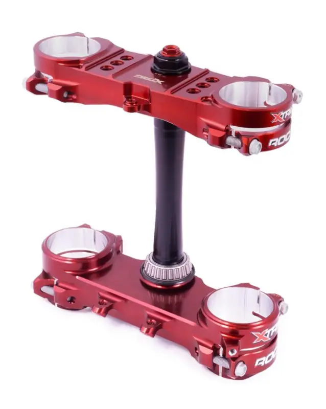 Značkový XTRIG vzpěry předního zavěšení ROCS PRO TRIPLE CLAMPS KYB FACTORY KIT KTM SX/EXC 14-22; SX-F/EXC-F/TPI 15-22; GAS GAS EC/ECF/MC/MCF 21-22; HUSQVARNA FC/FE/TC/TE/TEI 17-23 (OFFSET 20mm-22mm) barva X-TRIG BROWN