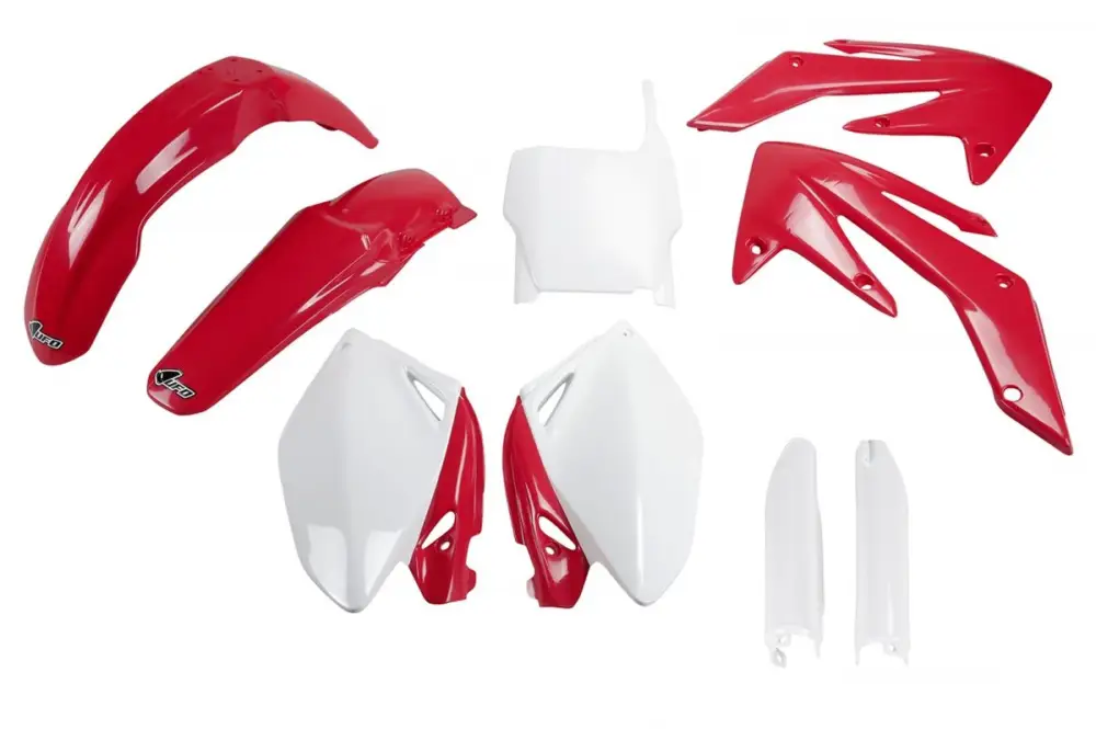 Značkový UFO kompletní sada plastů (FULL KIT) s kryty tlumičů HONDA CRF 250R 06-07 barva OEM (červená/bílá) (HO105E999)