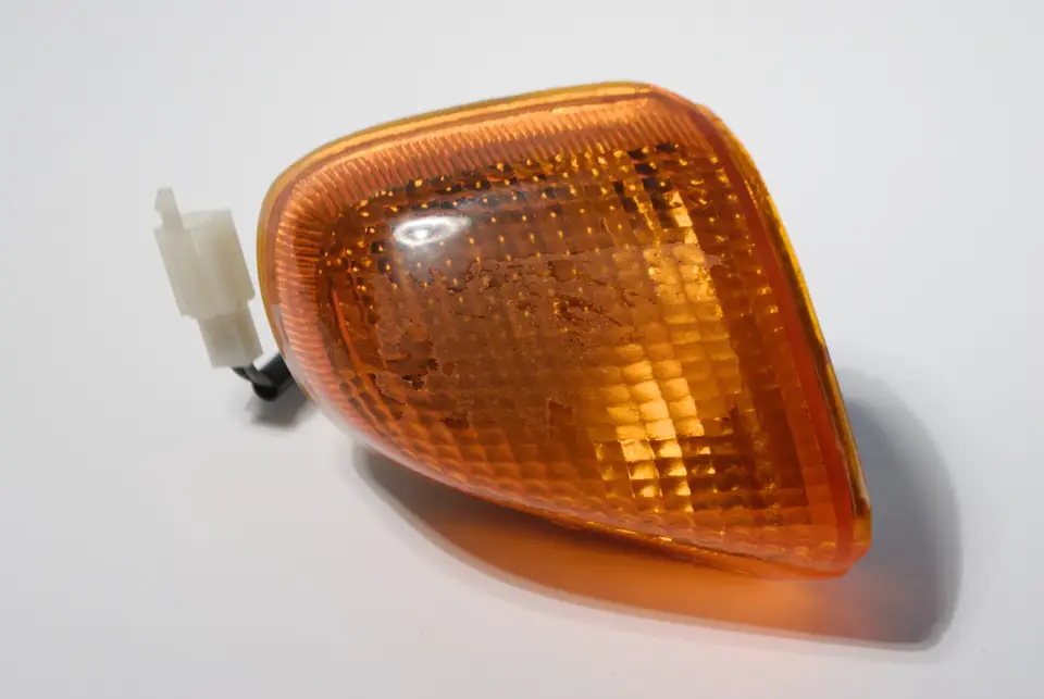 JR směrovka KAWASAKI ZZR 1100 93-99 levá zadní (oranžové sklo) Rychlé Dodání